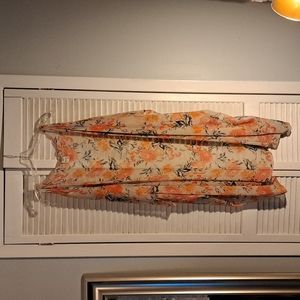 Floral, shoulder out, shawl